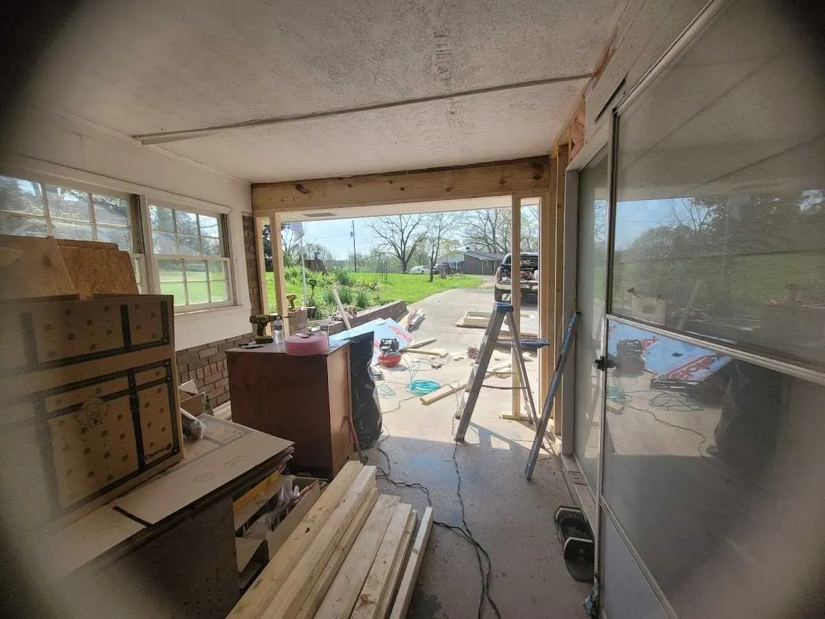 Air movers and dehumidifier for Drying & Dehumidification in Grantsville